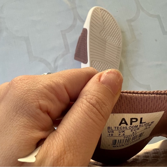 APL big logo Techloom crème pink rose dust knit sport slide sandal Size 10 NWOT - Picture 5 of 5